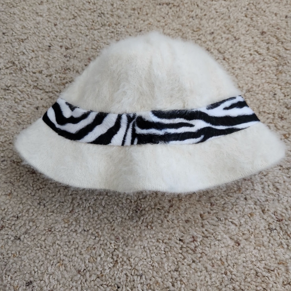 Womens Vintage Fluffy Cream Bucket Hat Zebra Band Angora‎ Wool Blend y2k